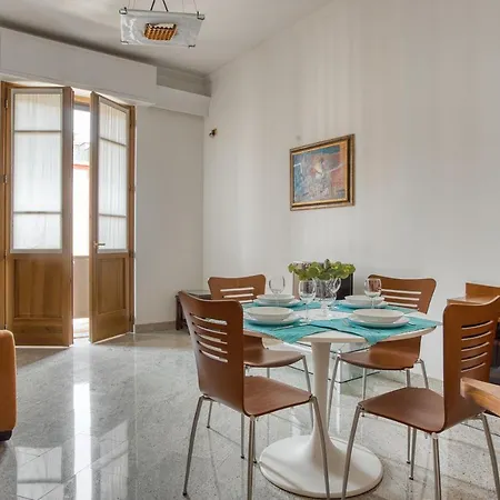 Joivy Captivating Flat With Balcony Διαμέρισμα *