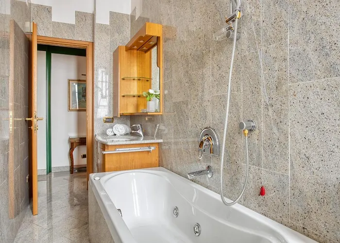 Joivy Captivating Flat With Balcony Милан