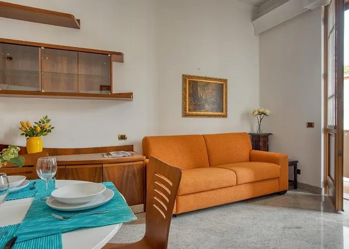 Joivy Captivating Flat With Balcony * Милан