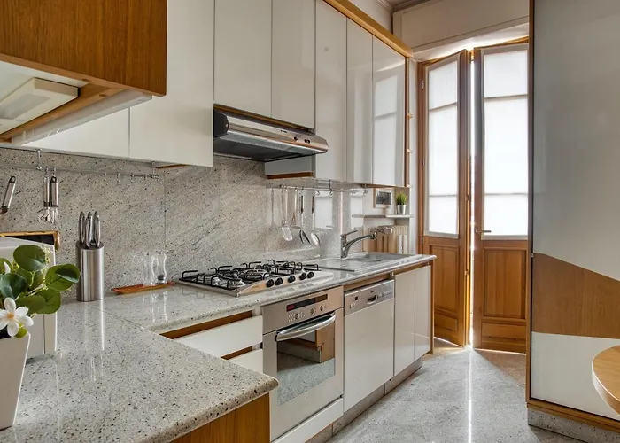 Joivy Captivating Flat With Balcony Апартаменты Милан