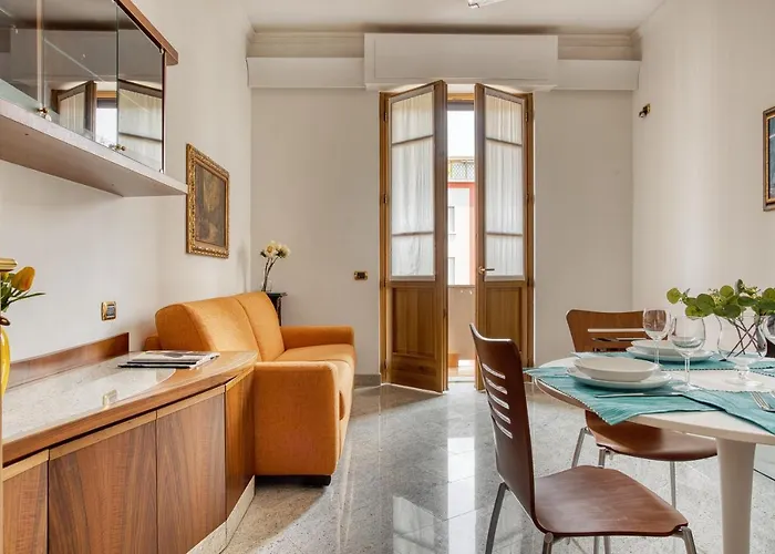 Апартаменты Joivy Captivating Flat With Balcony