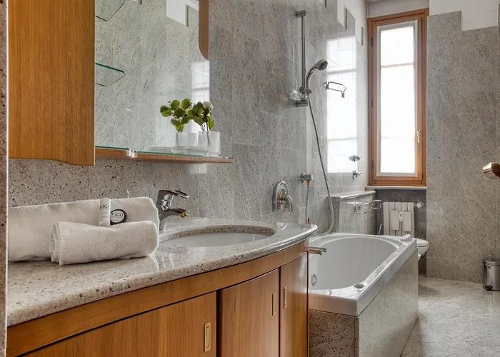 Joivy Captivating Flat With Balcony Апартаменты Милан