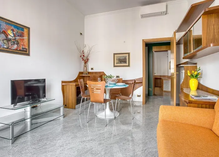 Апартаменты Joivy Captivating Flat With Balcony Милан
