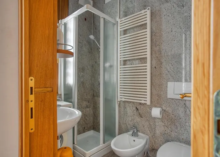 Joivy Captivating Flat With Balcony Апартаменты