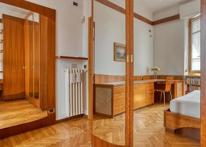 Апартаменты Joivy Captivating Flat With Balcony Милан