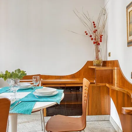 Apartment Joivy Captivating Flat With Balcony Milan