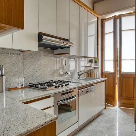 Joivy Captivating Flat With Balcony Apartamento Milão