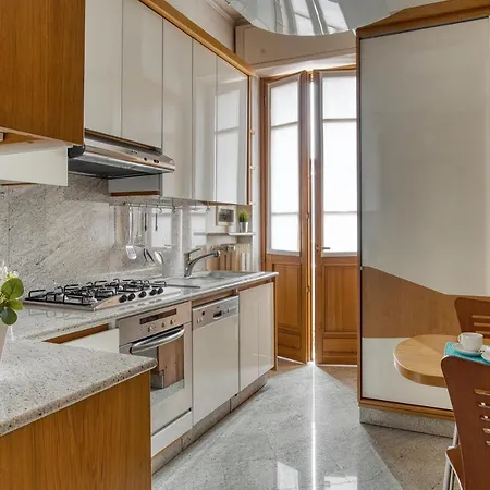 Joivy Captivating Flat With Balcony Apartamento Milão